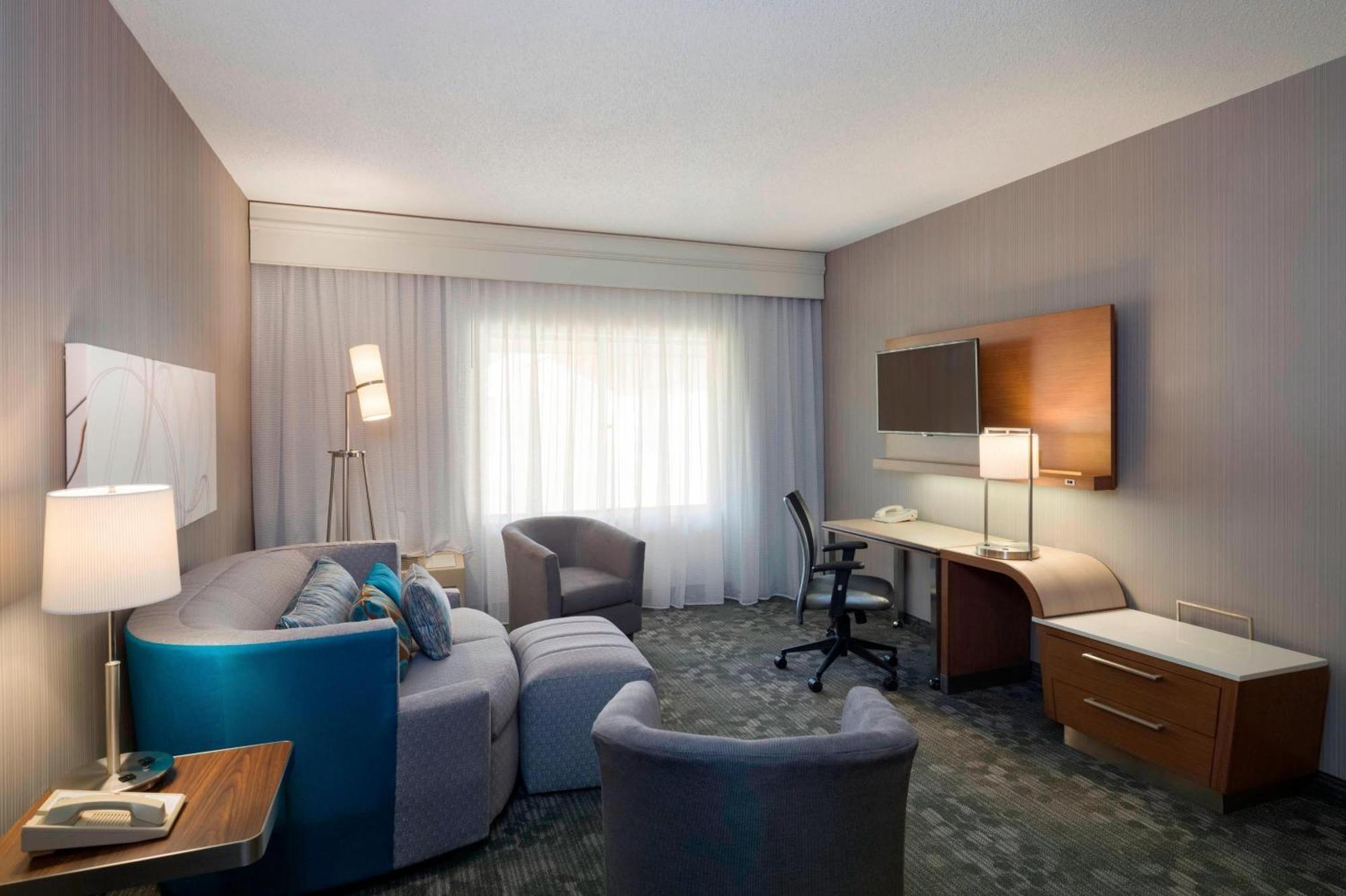 Courtyard By Marriott Scranton Montage Mountain Hotel 3*